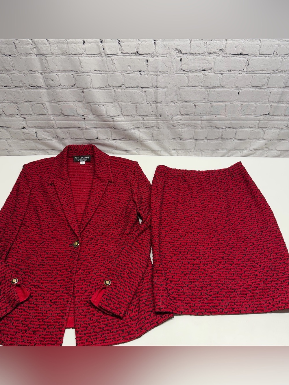 St. John Red and Black Textured Knit Skirt Suit size 6